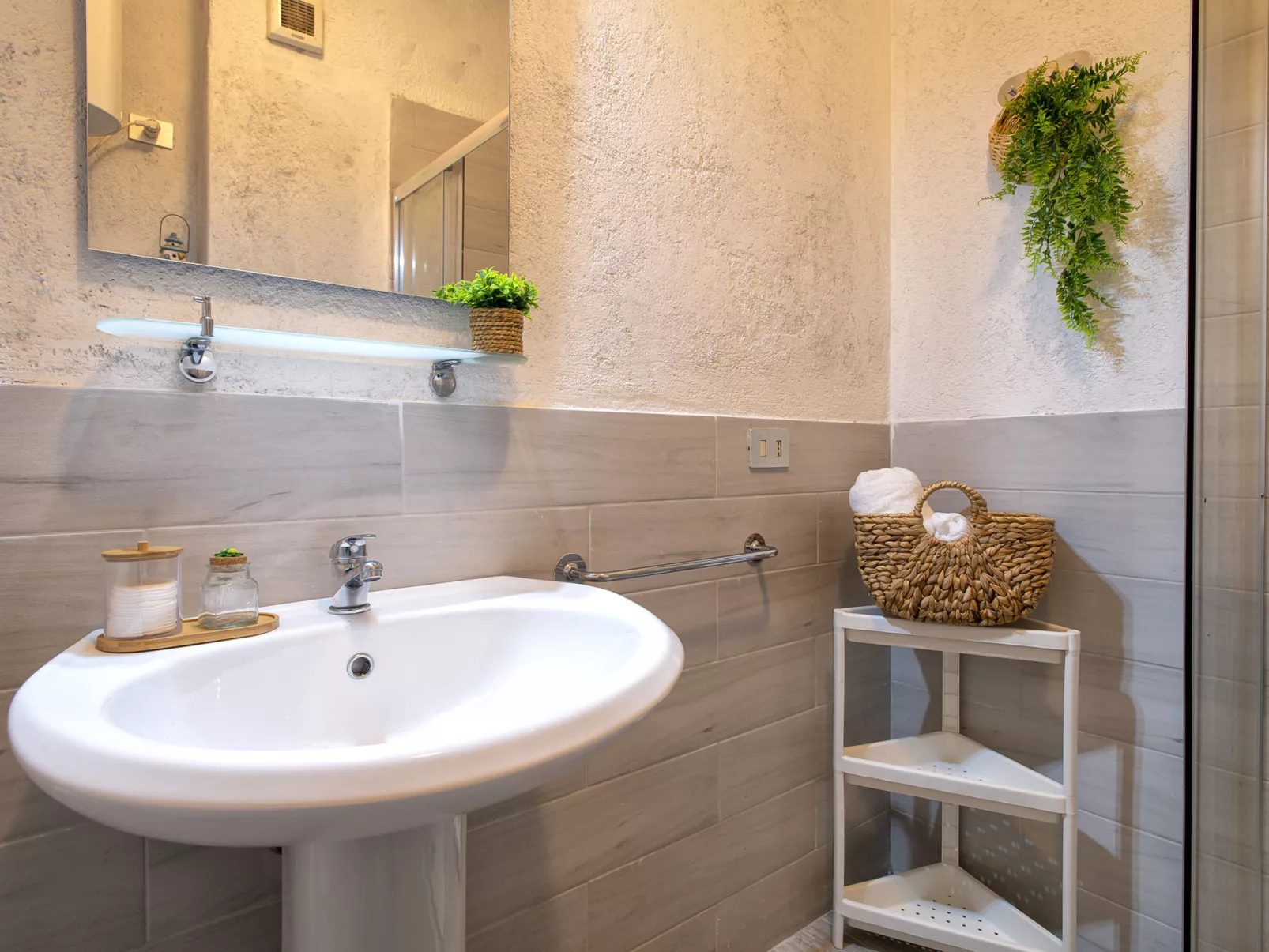 Iris 7, Terza Spiaggia-Inside
