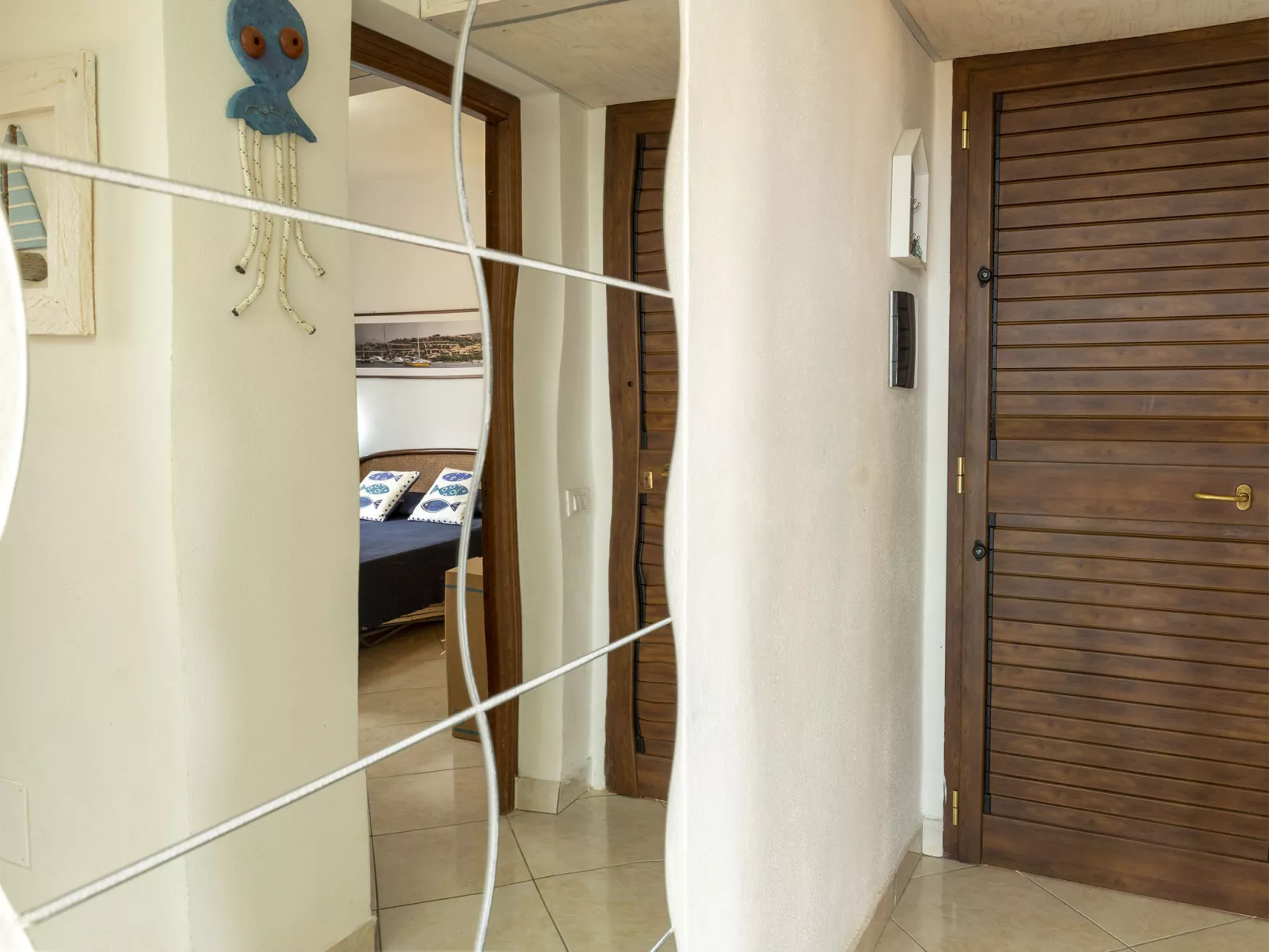 D4 - F3, Baia de Bahas-Inside