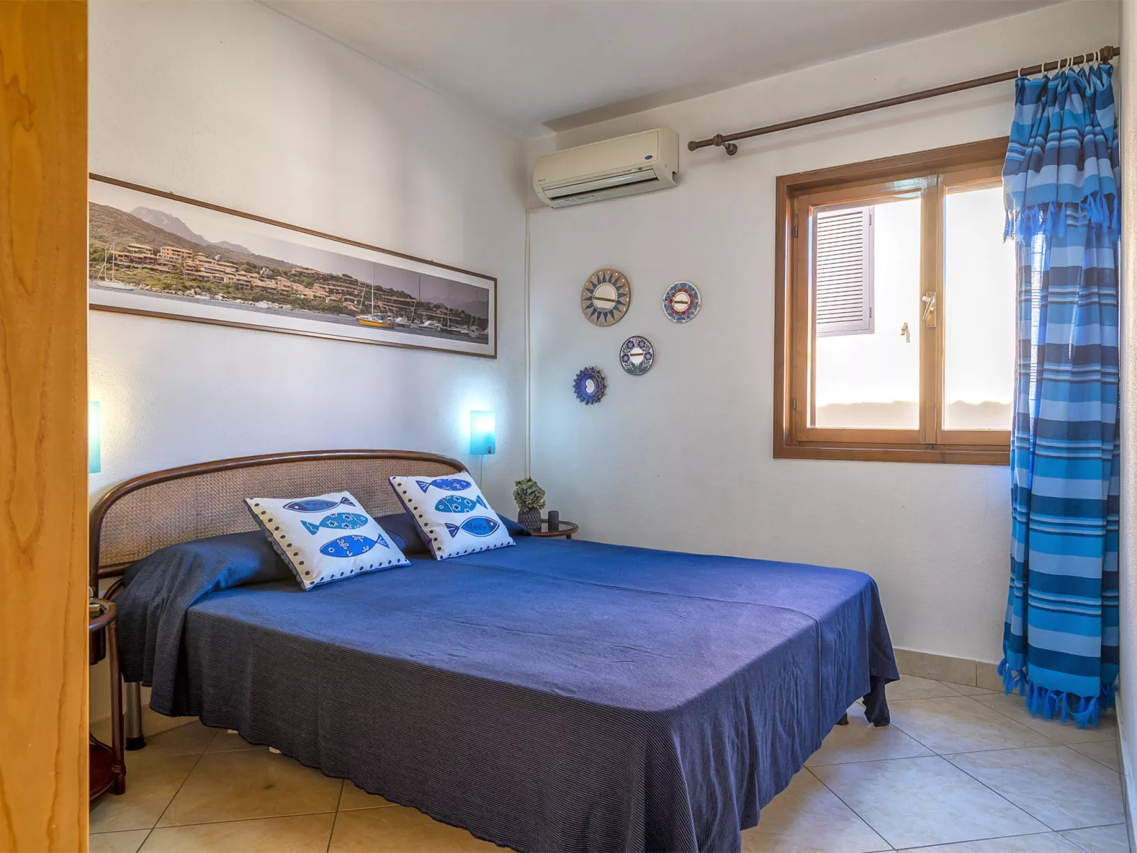 D4 - F3, Baia de Bahas-Inside