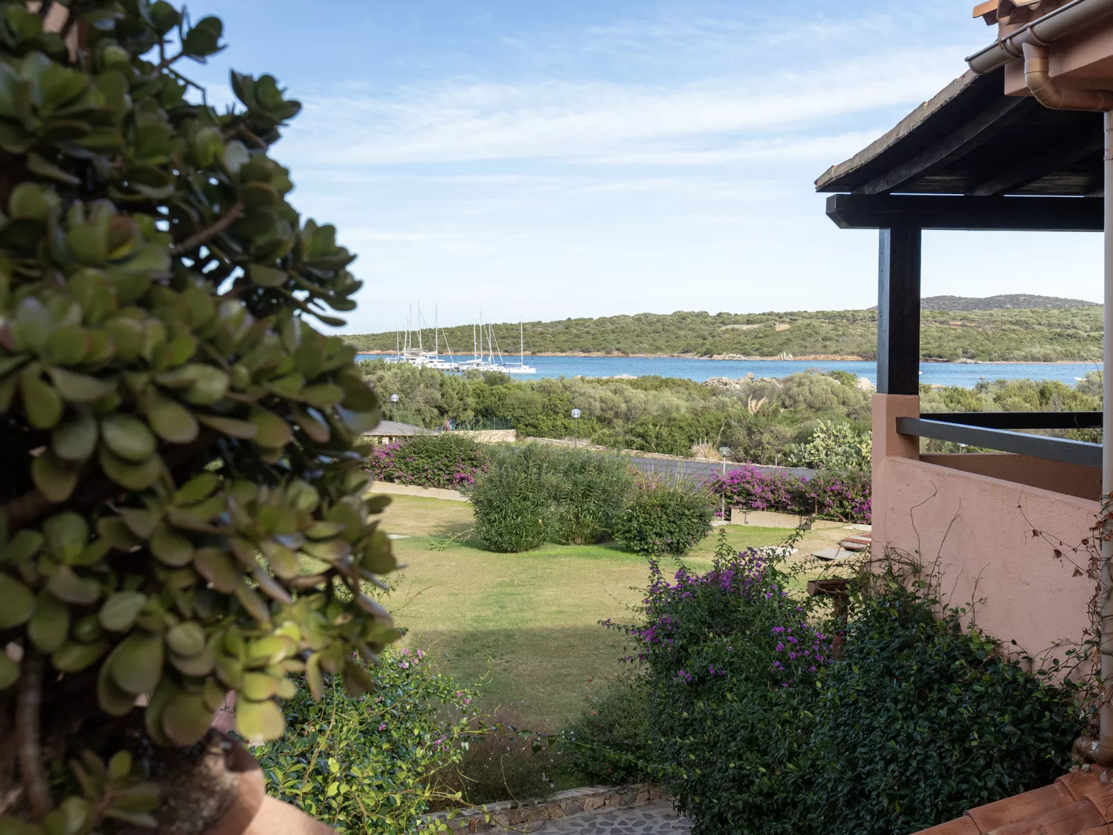 D2 - F2, Baia de Bahas-Draußen