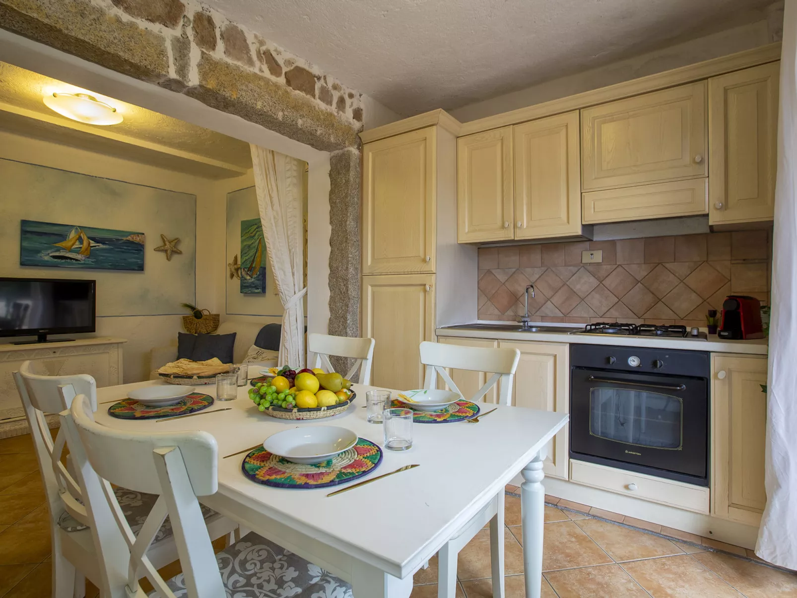 D2 - I1, Baia de Bahas-Inside