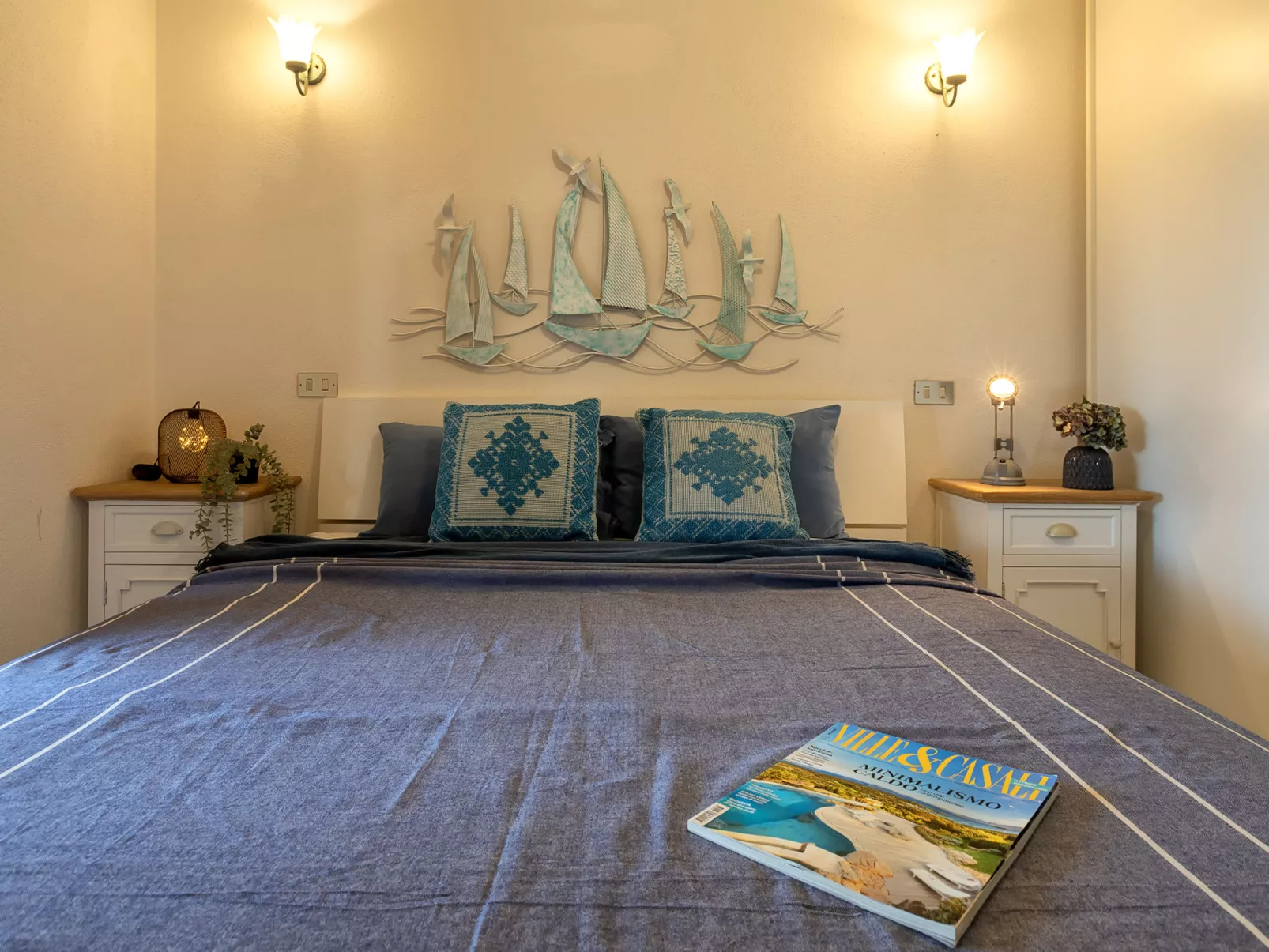 D2 - I6, Baia de Bahas-Inside