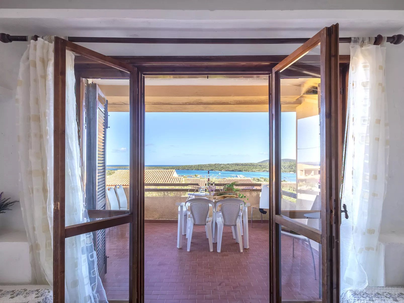 CSB-13 - Baia de Bahas-Inside