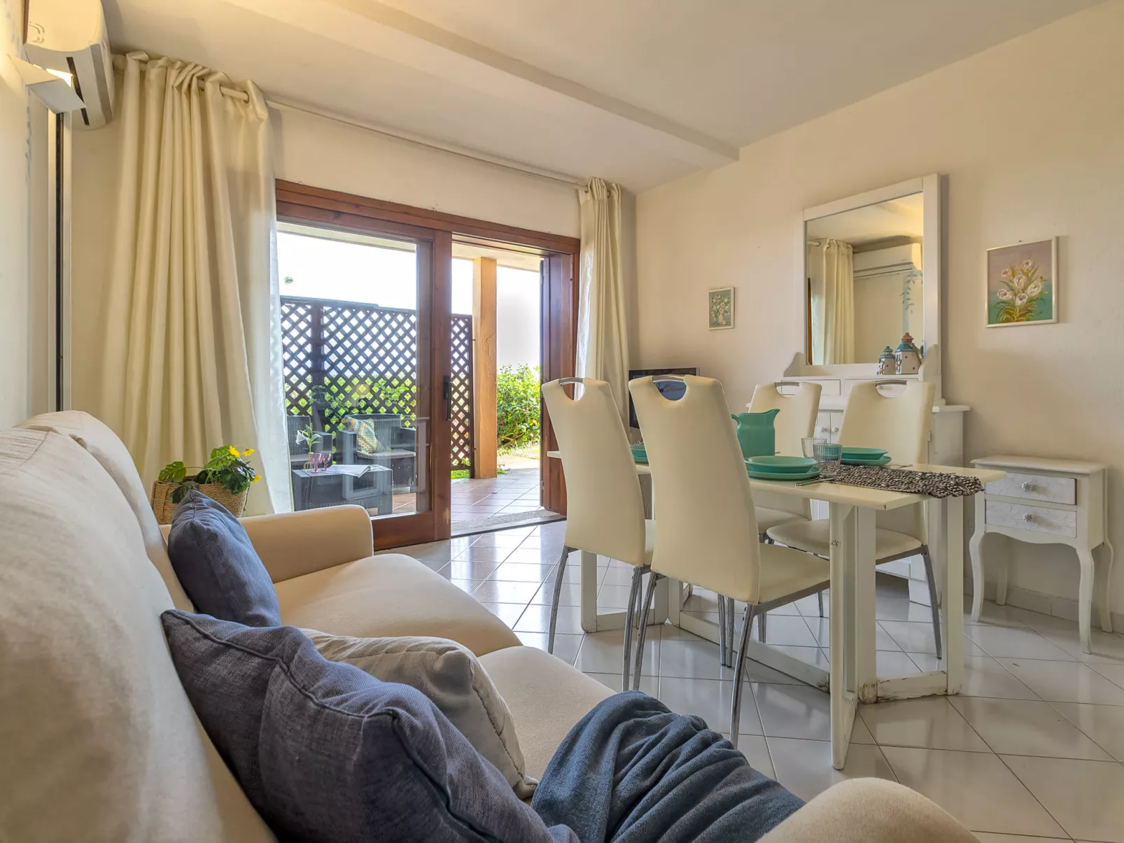 D2 - I2 - Baia de Bahas-Inside
