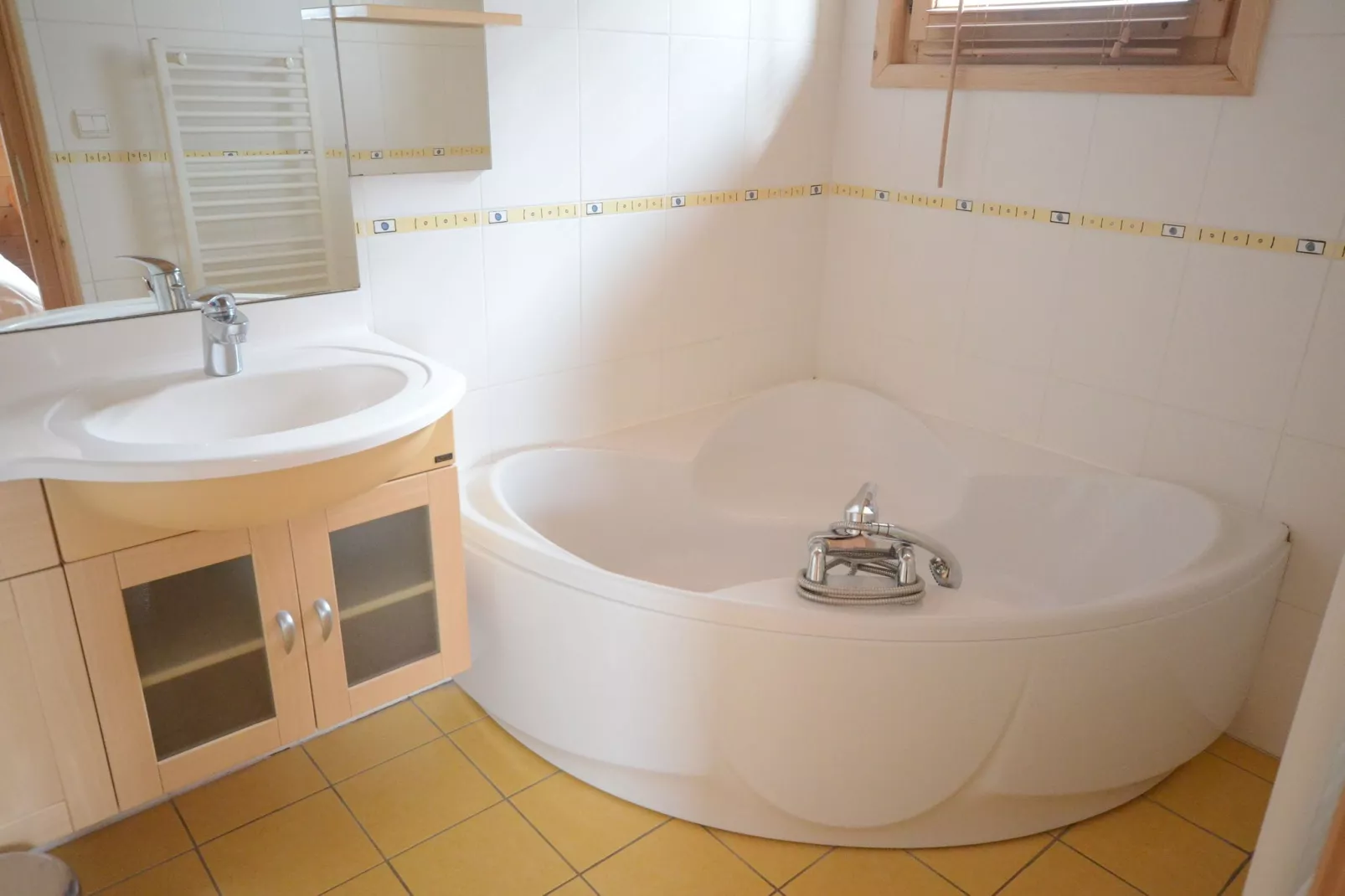 Mon Amour-Bathroom