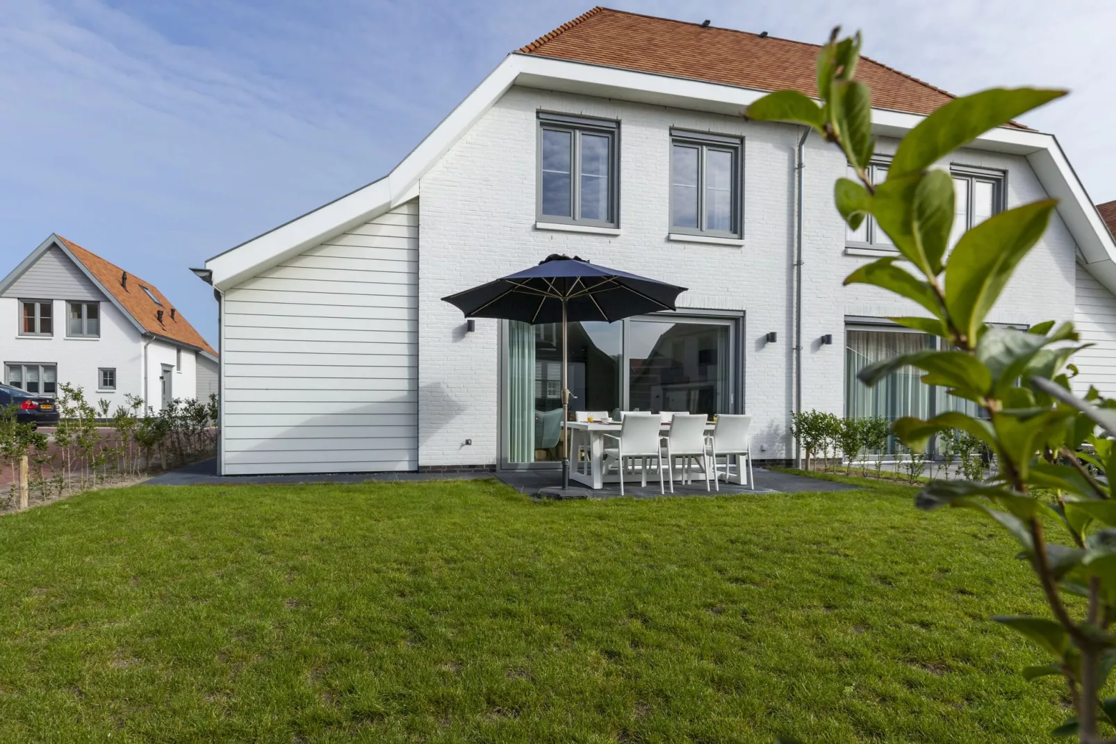 Villa Zandduin-Gardens summer