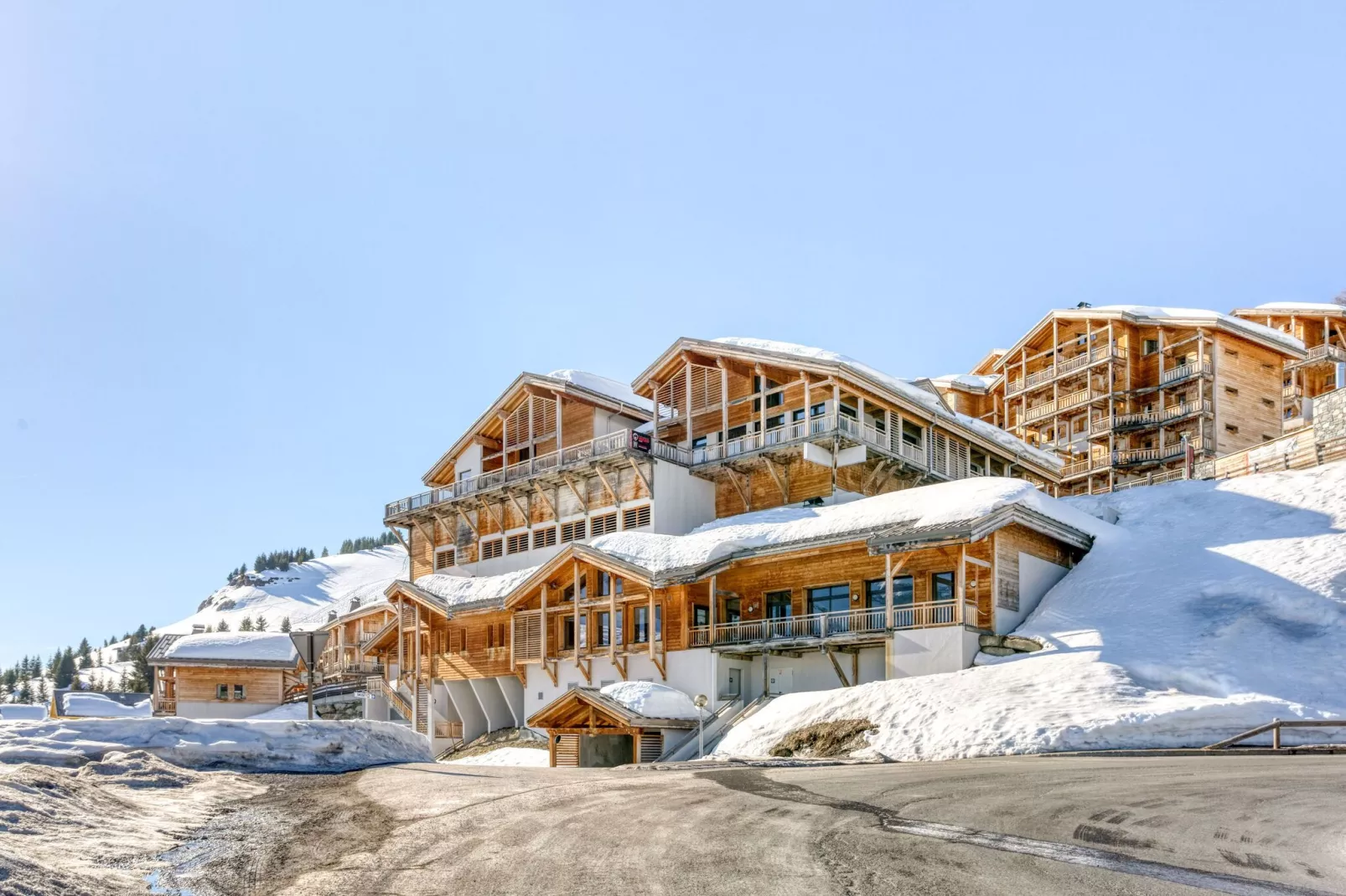 Les Portes du Grand Massif 5-Exterior winter