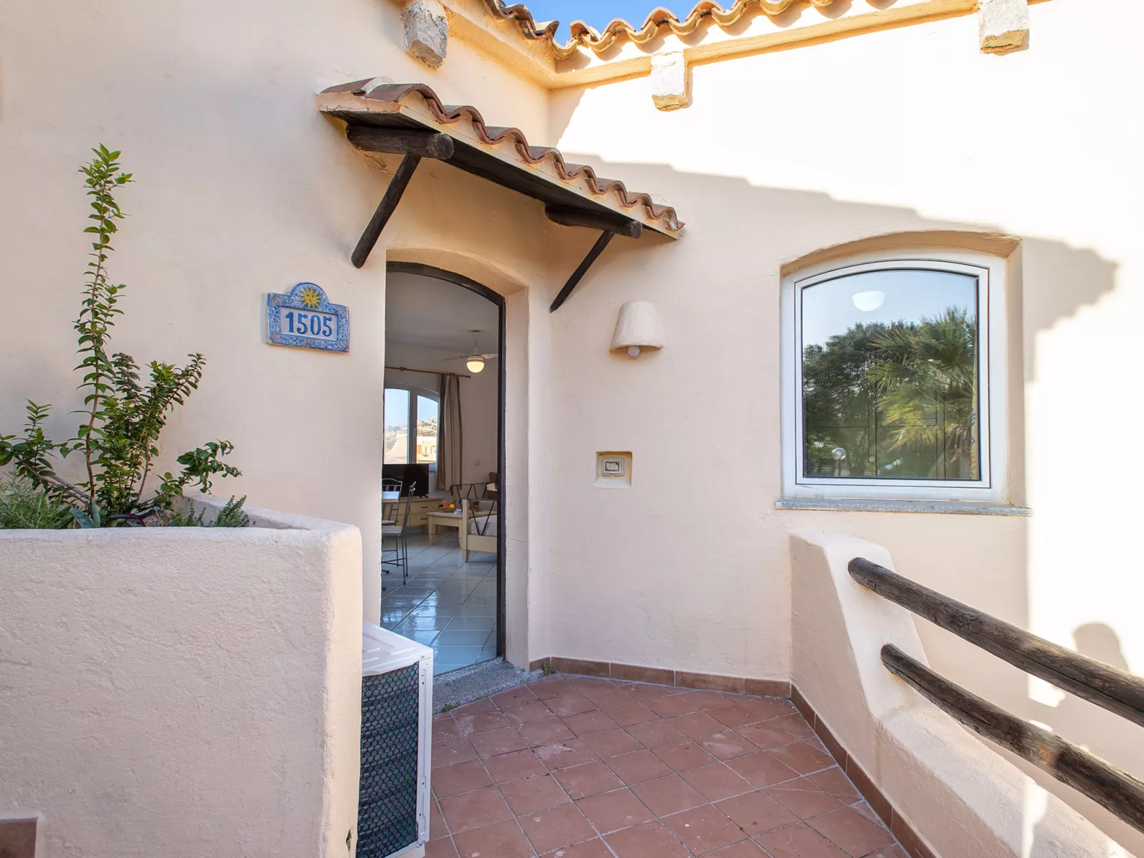Cala Rossa 1505-Outside
