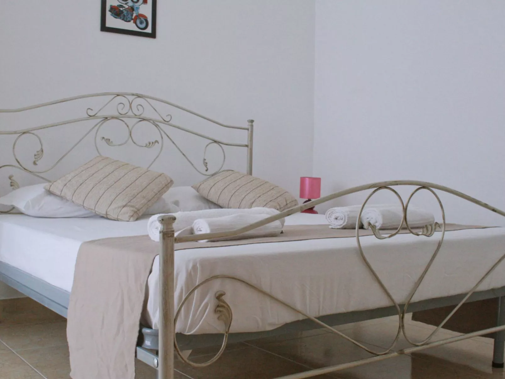 Quadri Vista Mare 1-Inside
