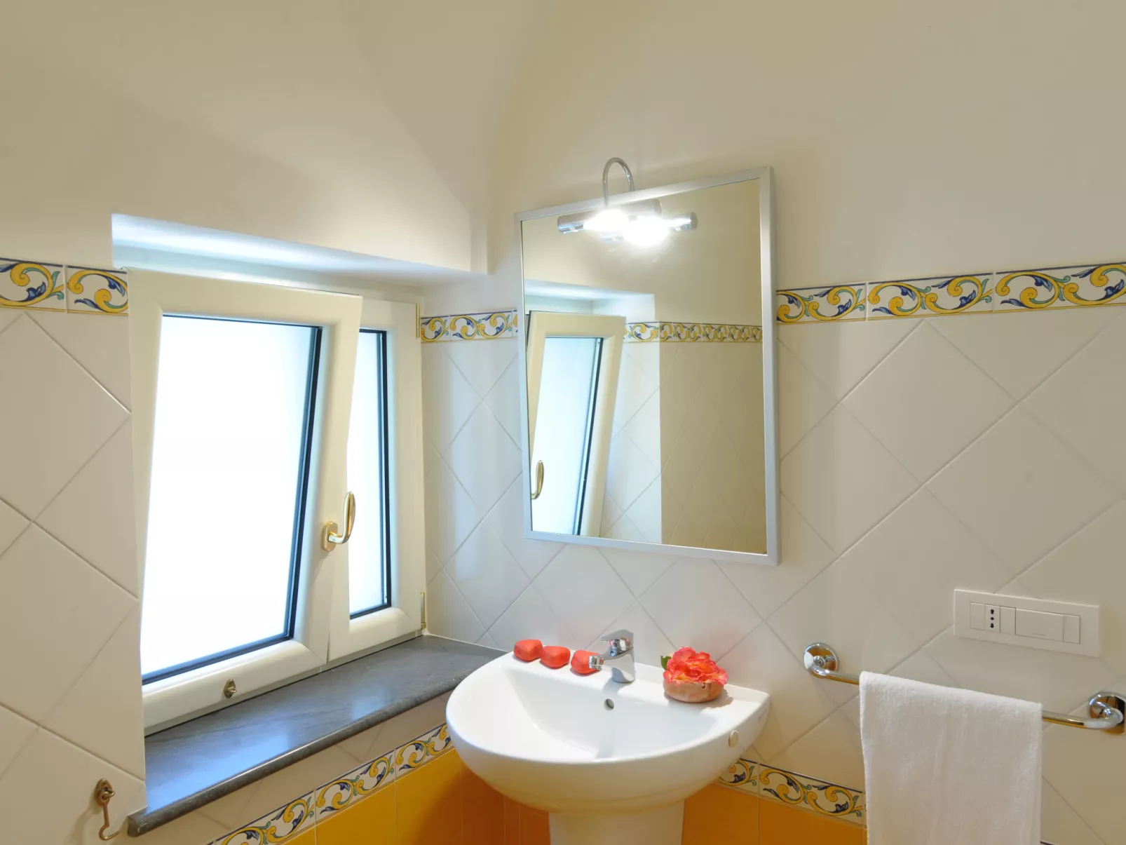 La Casa di Orsolina-Inside