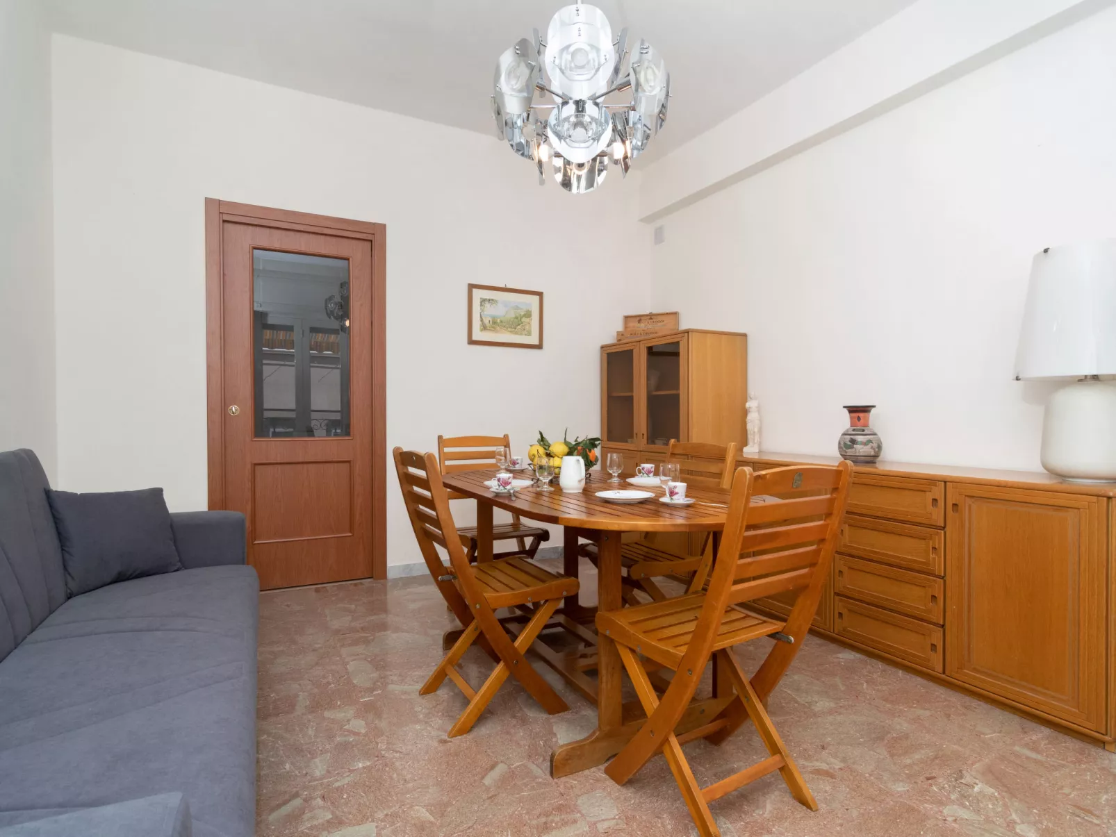 Jeppy's House - Sorrento Resting-Inside