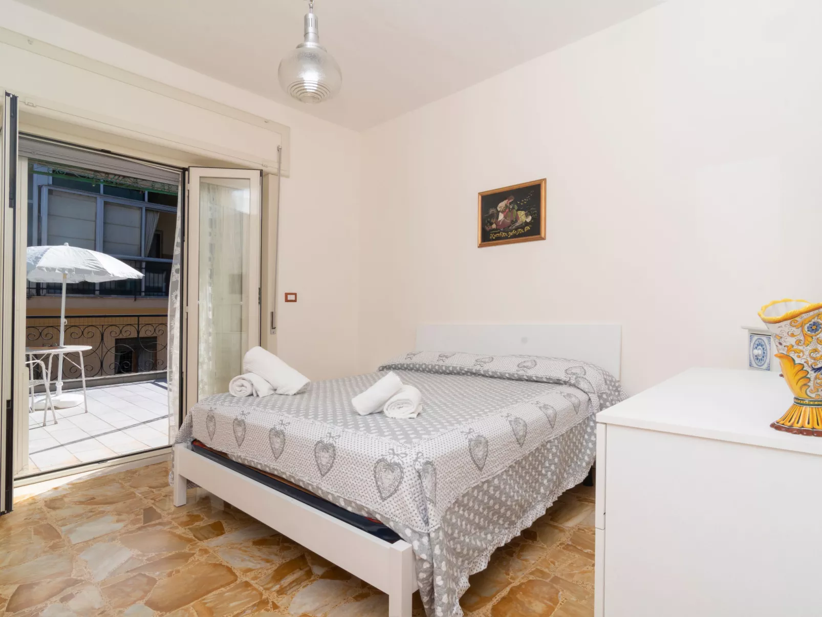 Jeppy's House - Sorrento Resting-Inside