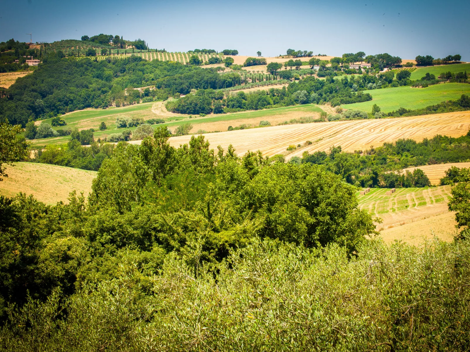 Tra Cielo e Terra-Outside