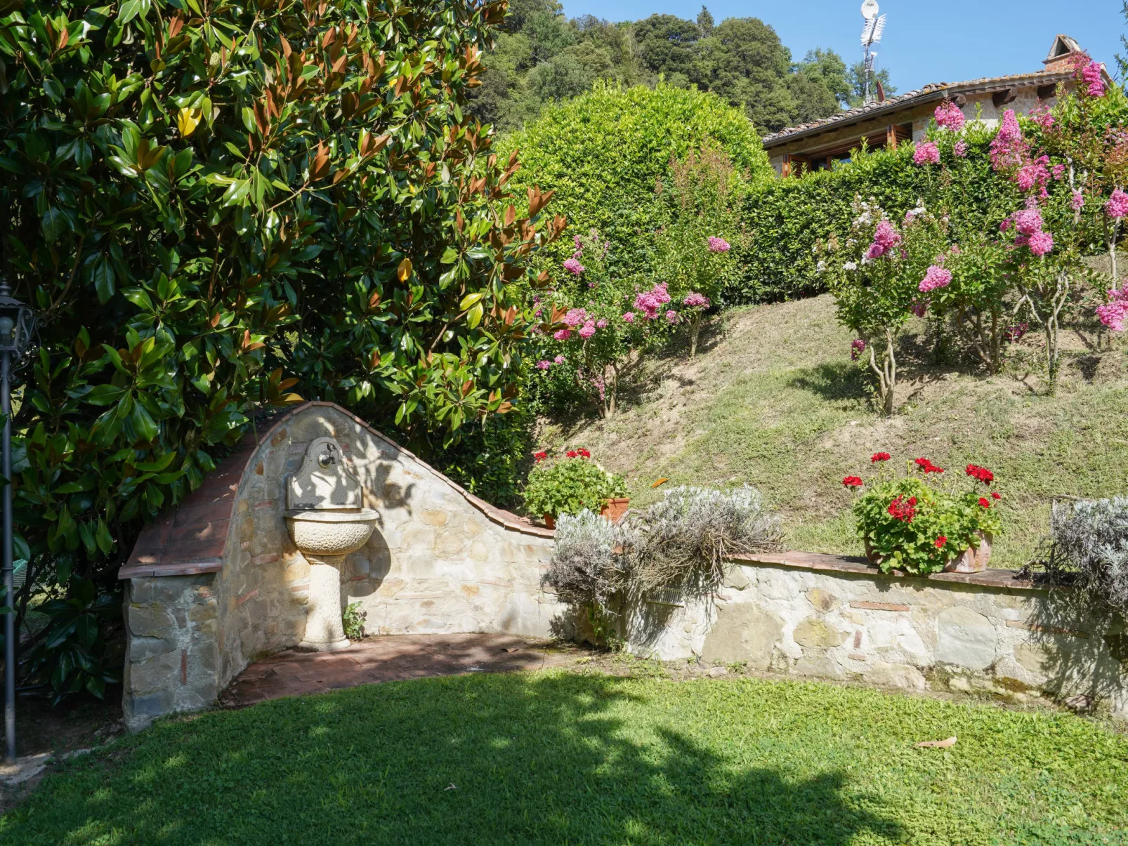 La Vista-Outside