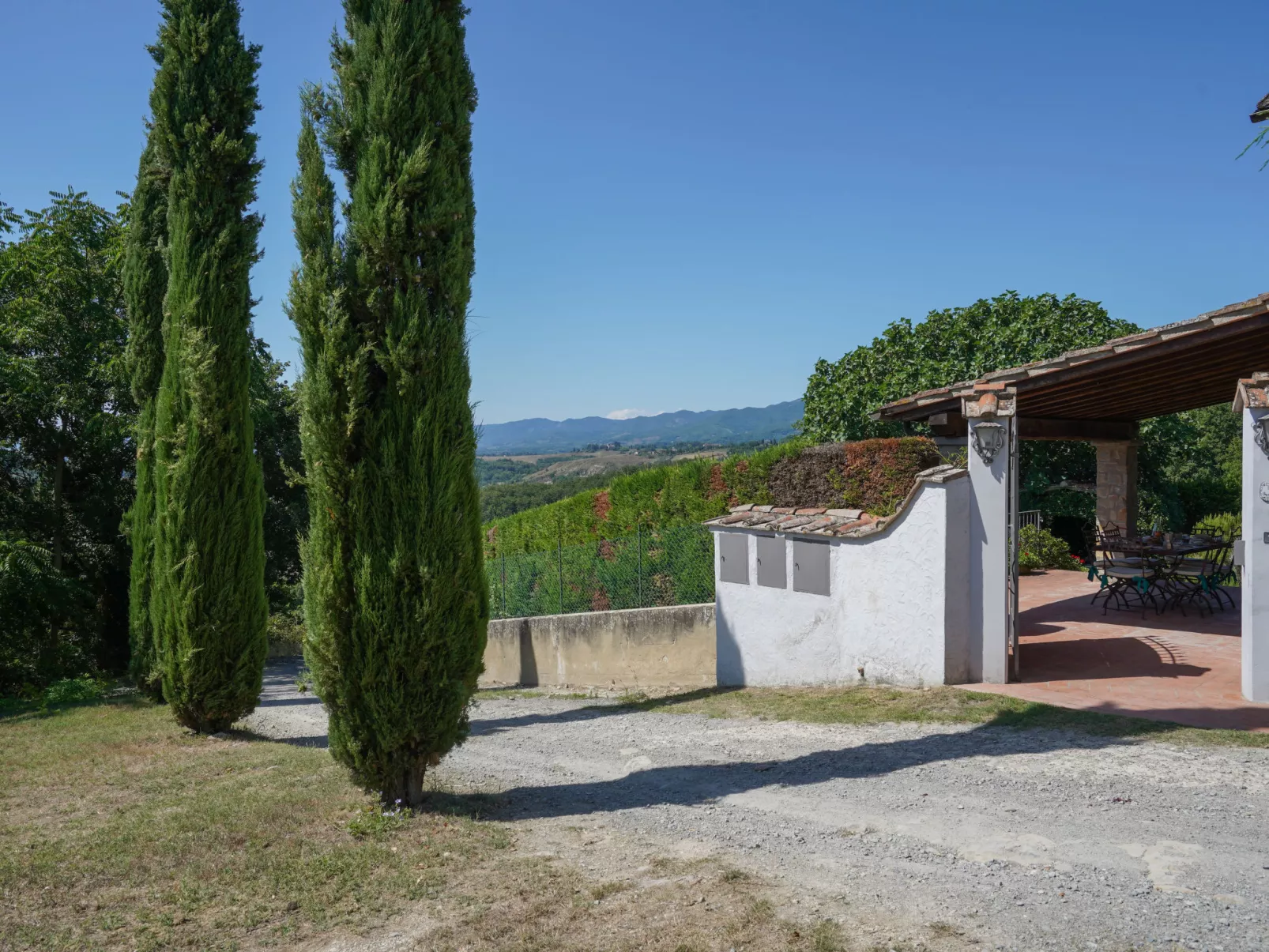 La Vista-Outside