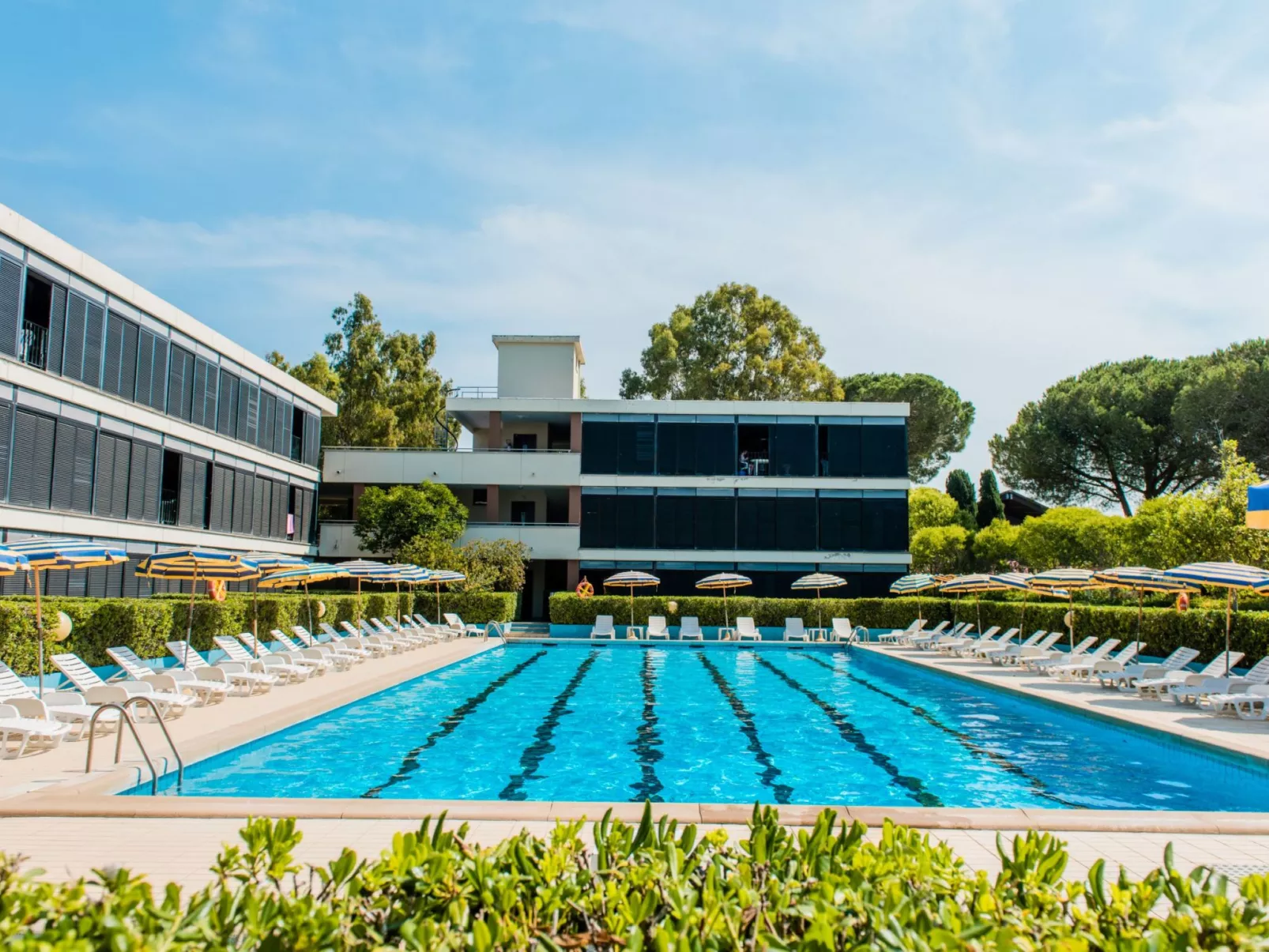 Bilo Standard-Outside