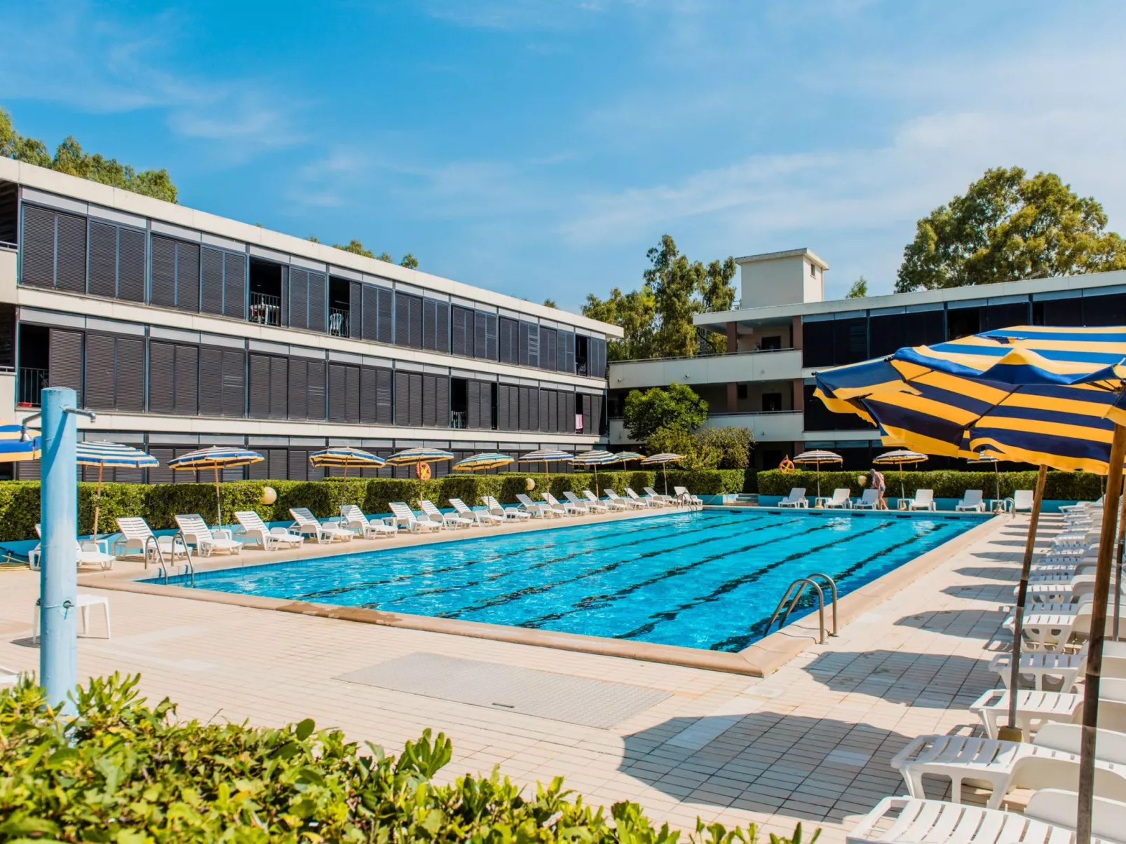 Bilo Standard-Outside