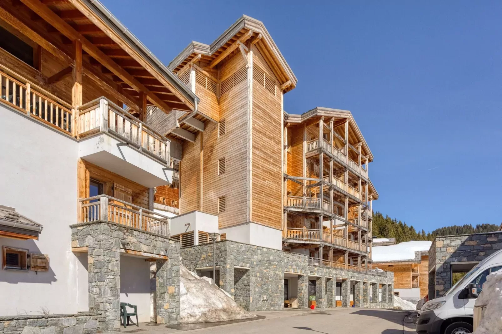 Les Portes du Grand Massif 3-Exterior summer