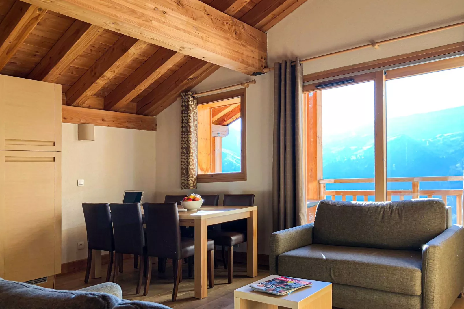 Les Portes du Grand Massif 3-Living room