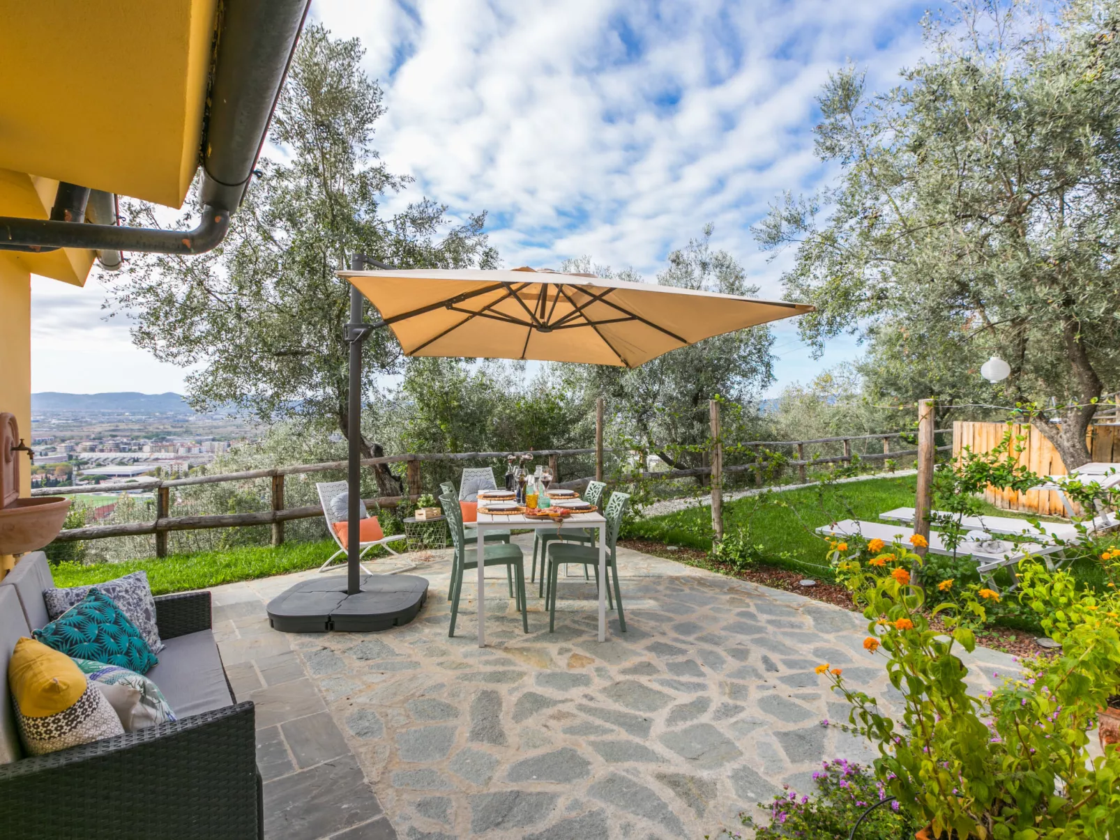 Villa Anna-Outside