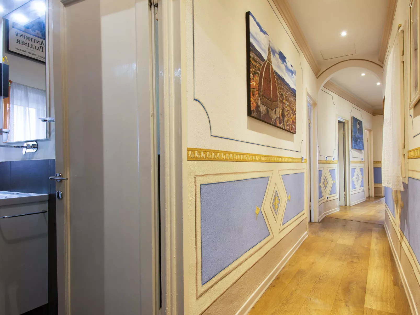 Bellevue Palazzo Pitti-Inside