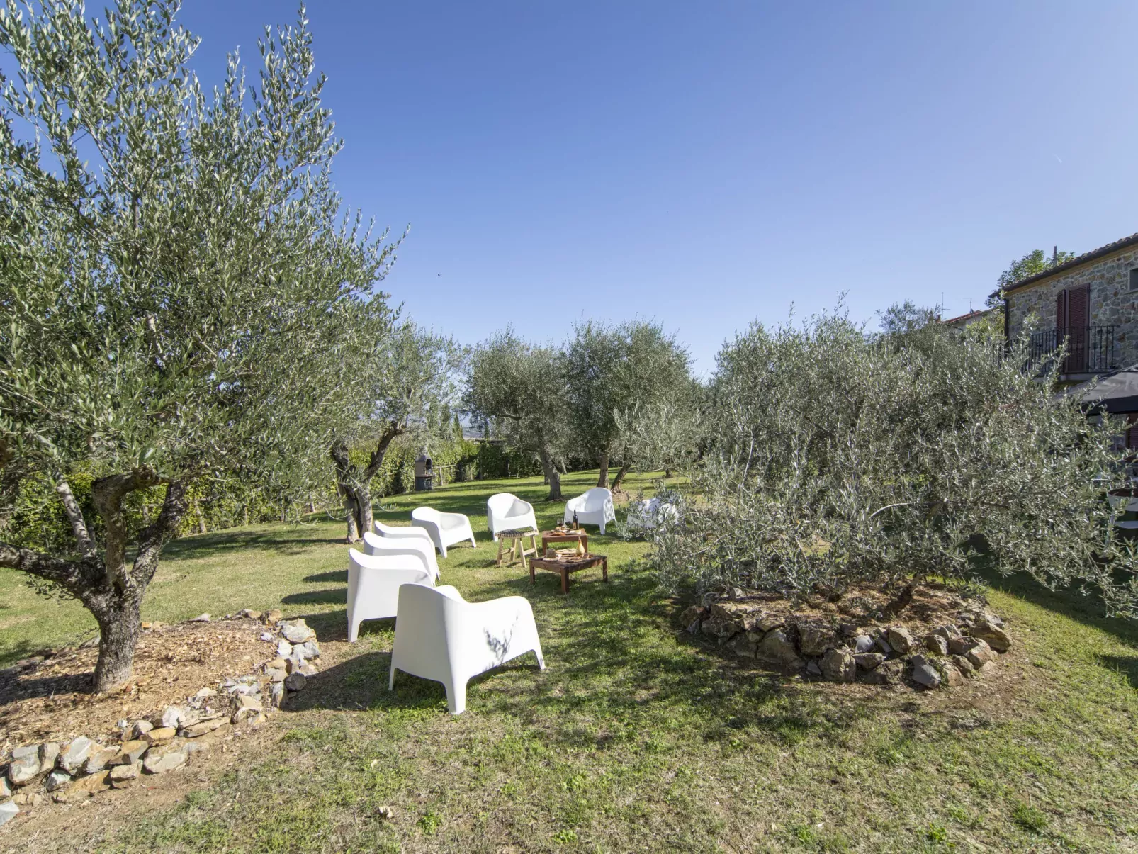 Borgo Carradori-Outside