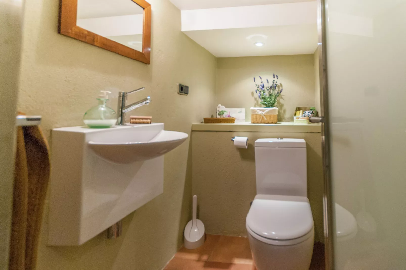 Masia Can Roca de Dalt-Bathroom