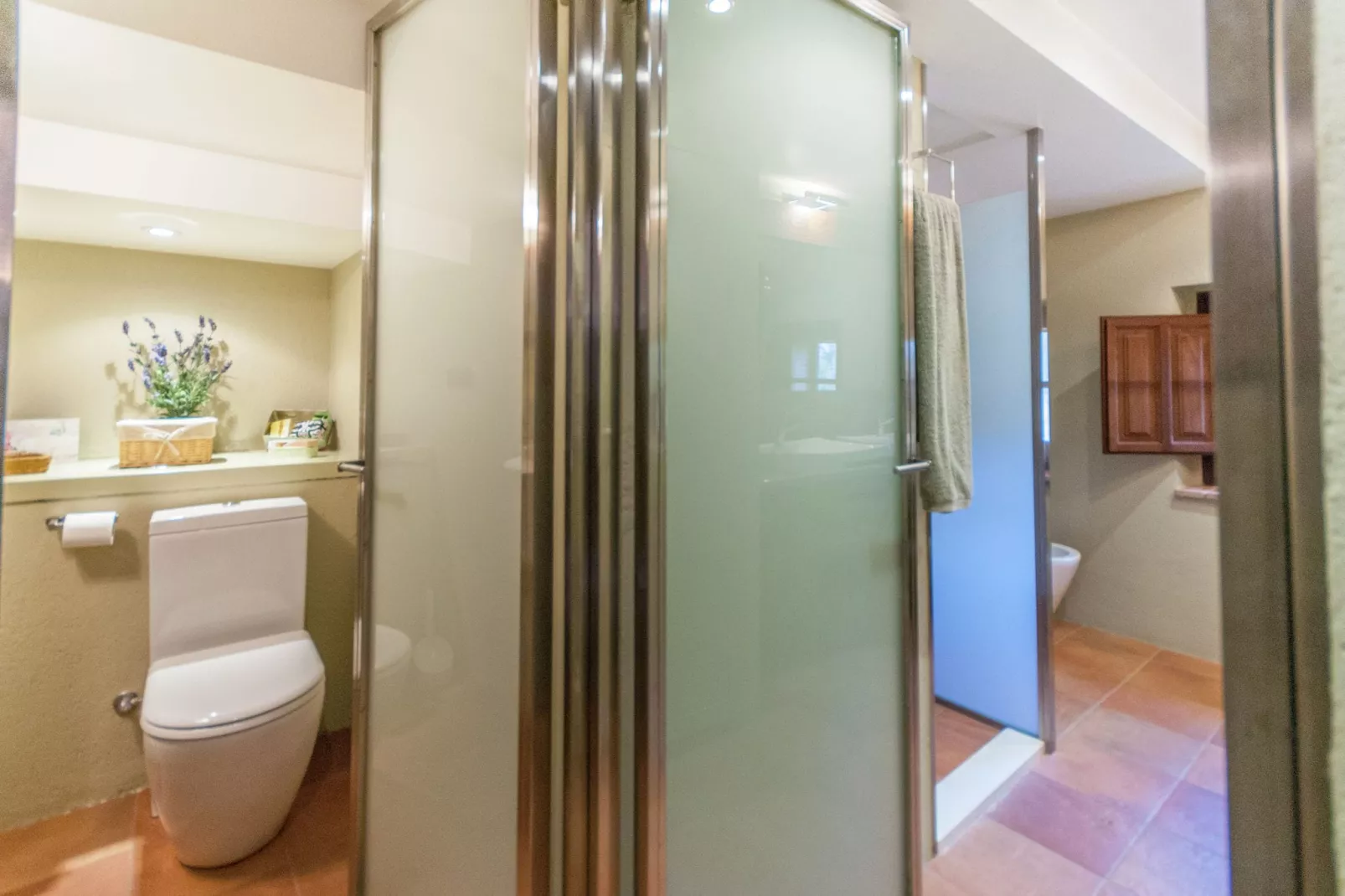 Masia Can Roca de Dalt-Bathroom