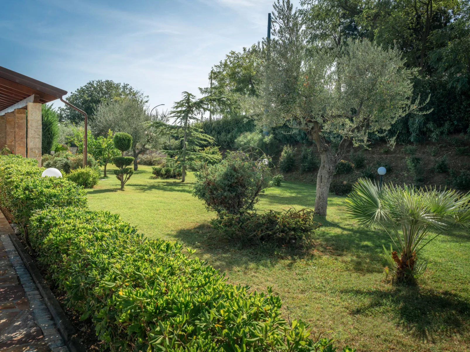 Rêve d'Or-Outside