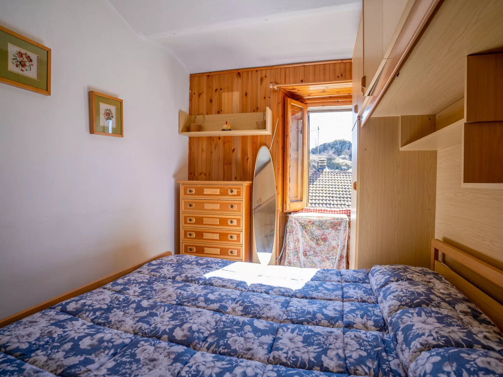 Adelina a Gamberale-Inside