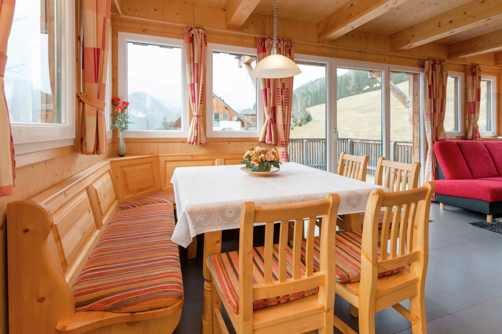 Chalet Eresma-Dining room