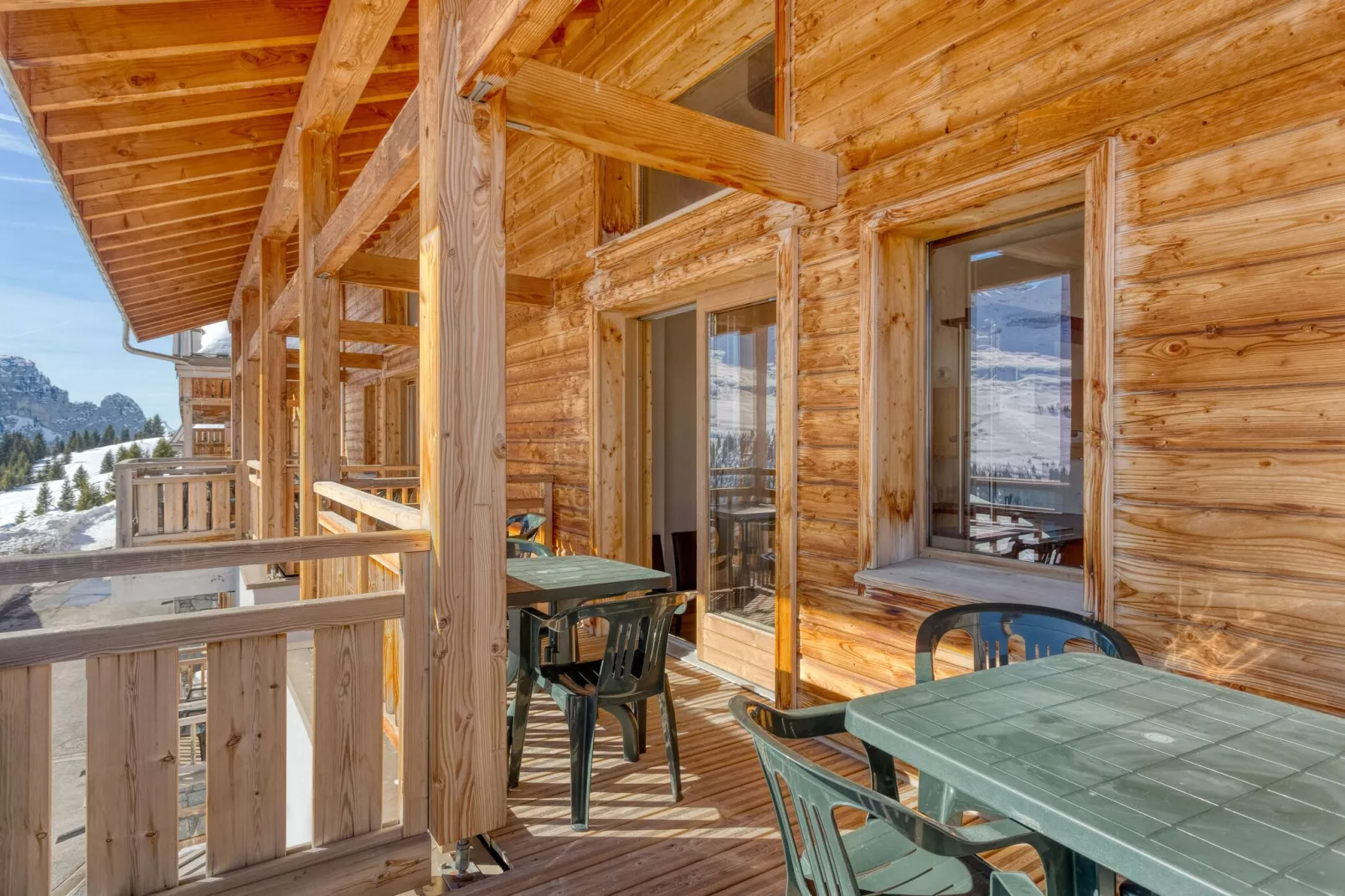Les Portes du Grand Massif 1-Terrassenbalkon