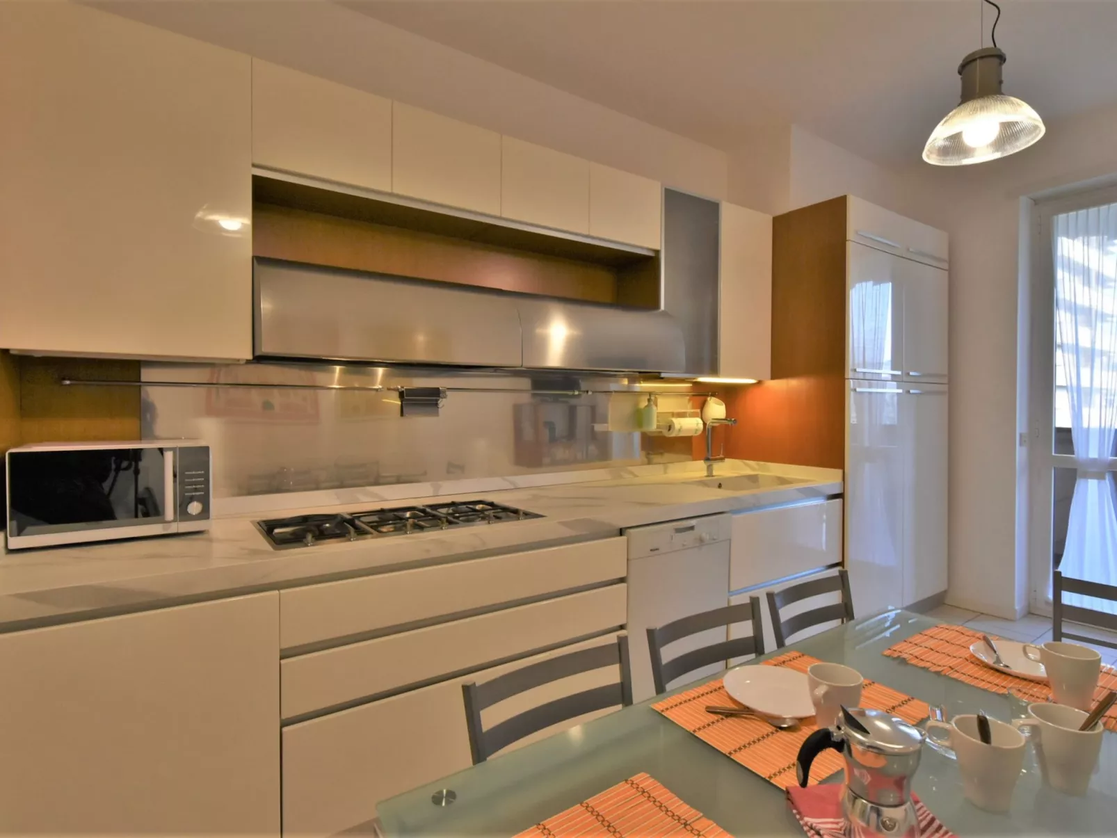 Bacchiglione Garden View-Inside