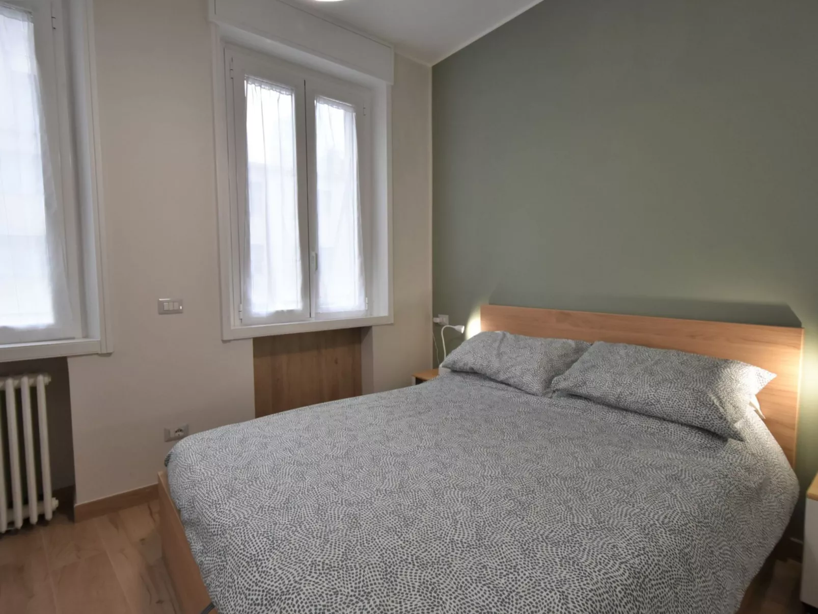 Pirelli Central Station Apartment-Inside