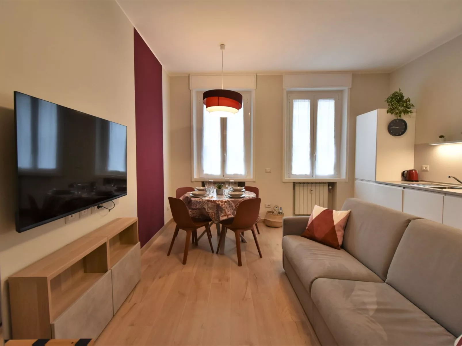 Pirelli Central Station Apartment-Inside