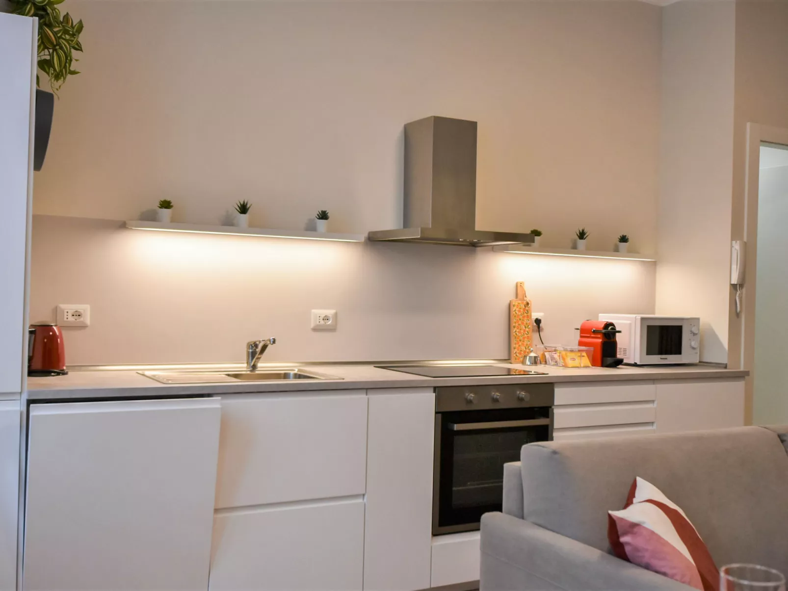 Pirelli Central Station Apartment-Inside