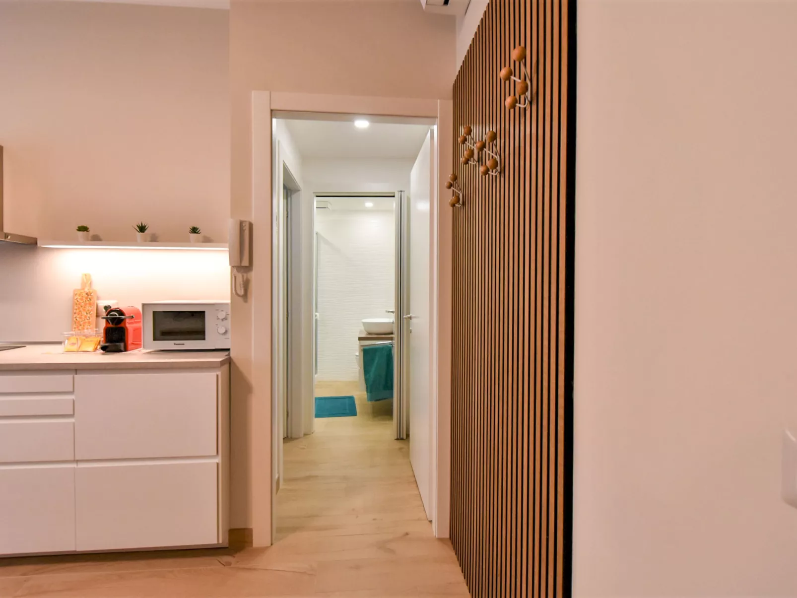 Pirelli Central Station Apartment-Inside