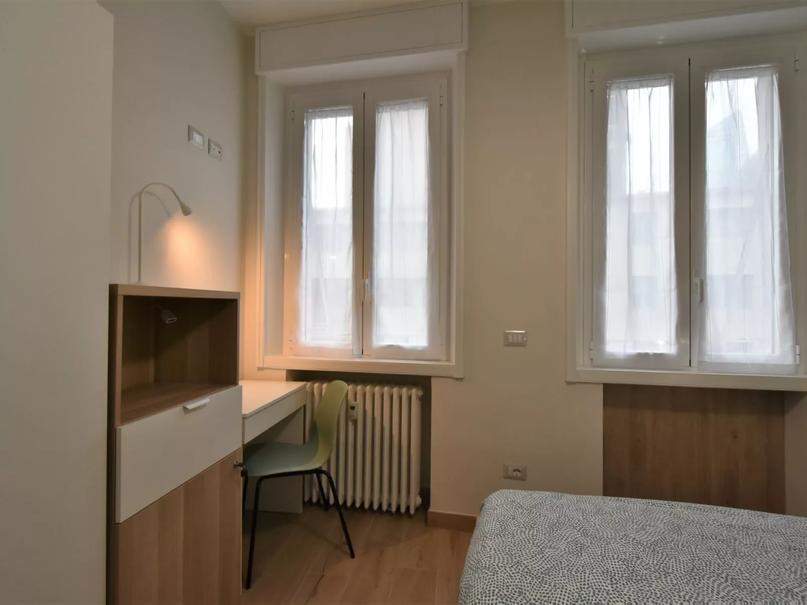 Pirelli Central Station Apartment-Inside
