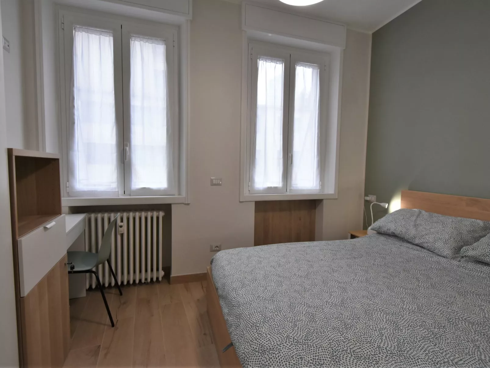 Pirelli Central Station Apartment-Inside