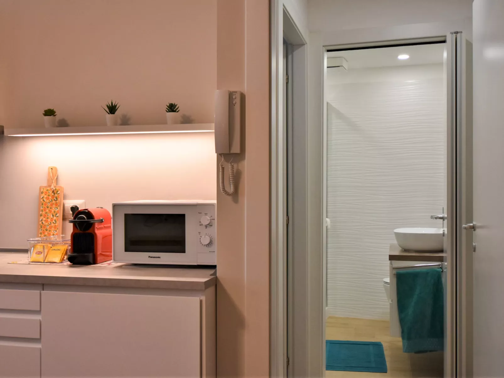 Pirelli Central Station Apartment-Inside