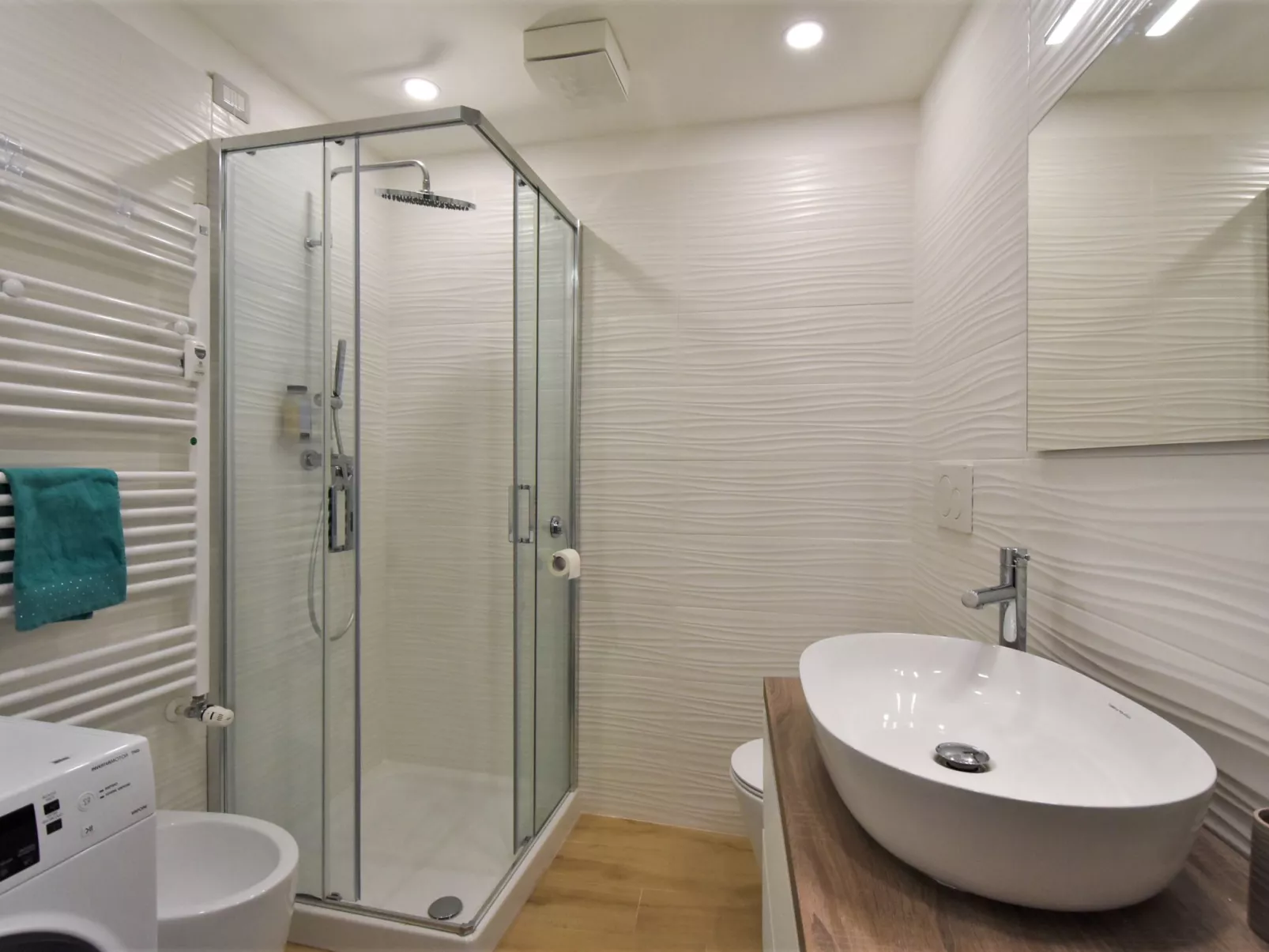 Pirelli Central Station Apartment-Inside
