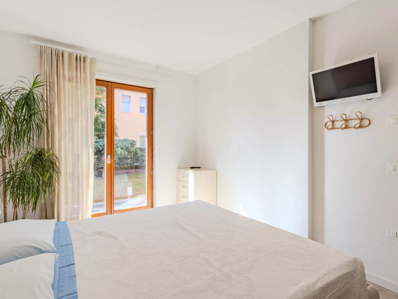 Garden Apartment-Inside