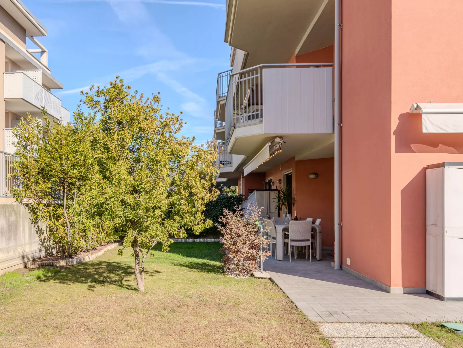 Garden Apartment-Outside