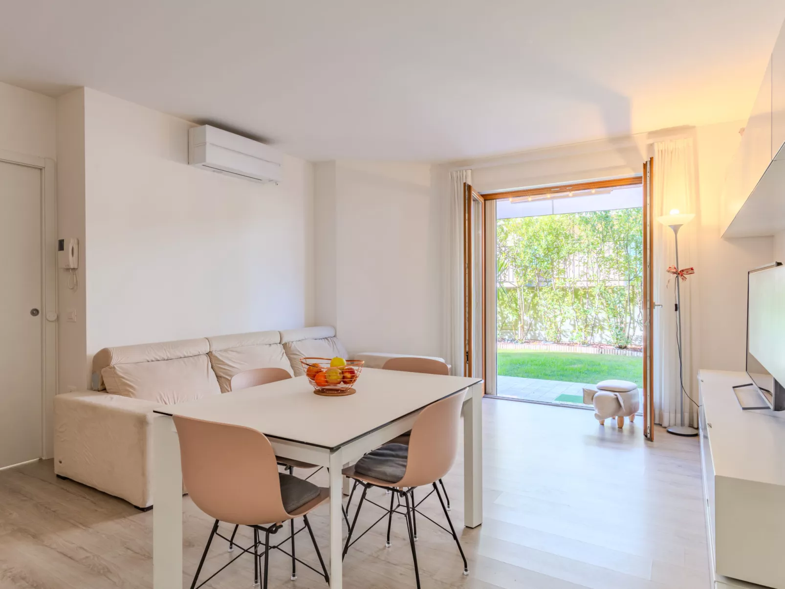 Garden Apartment-Inside