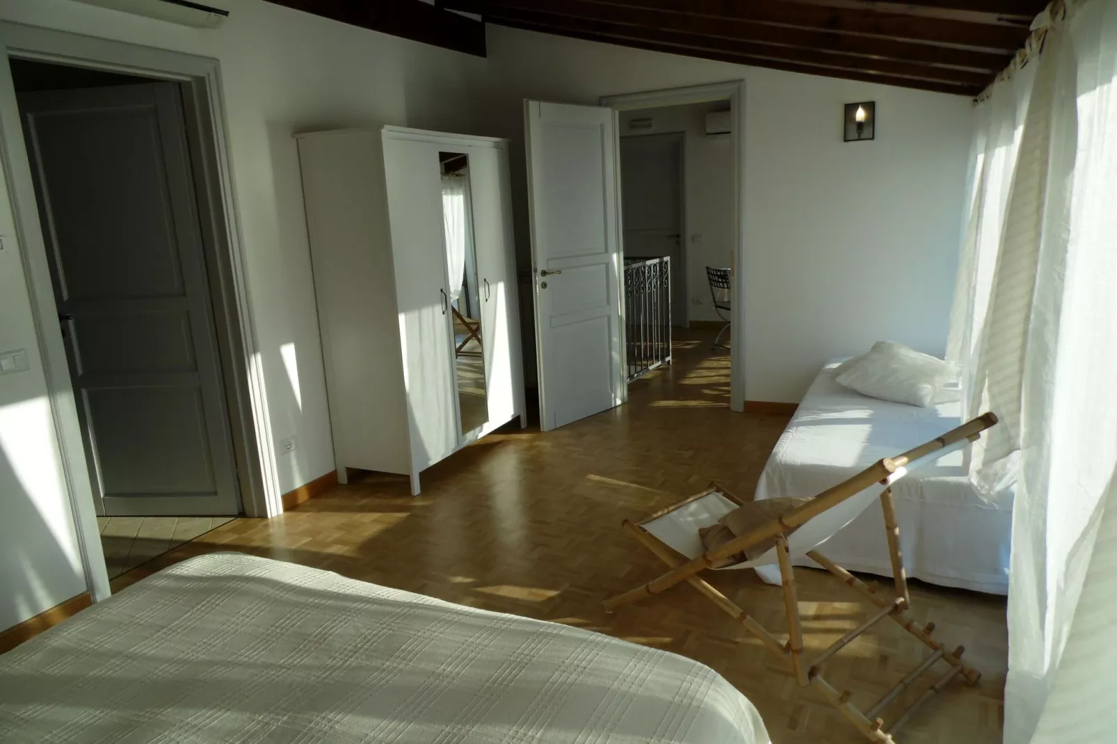 Maison Jaune-Schlafzimmer
