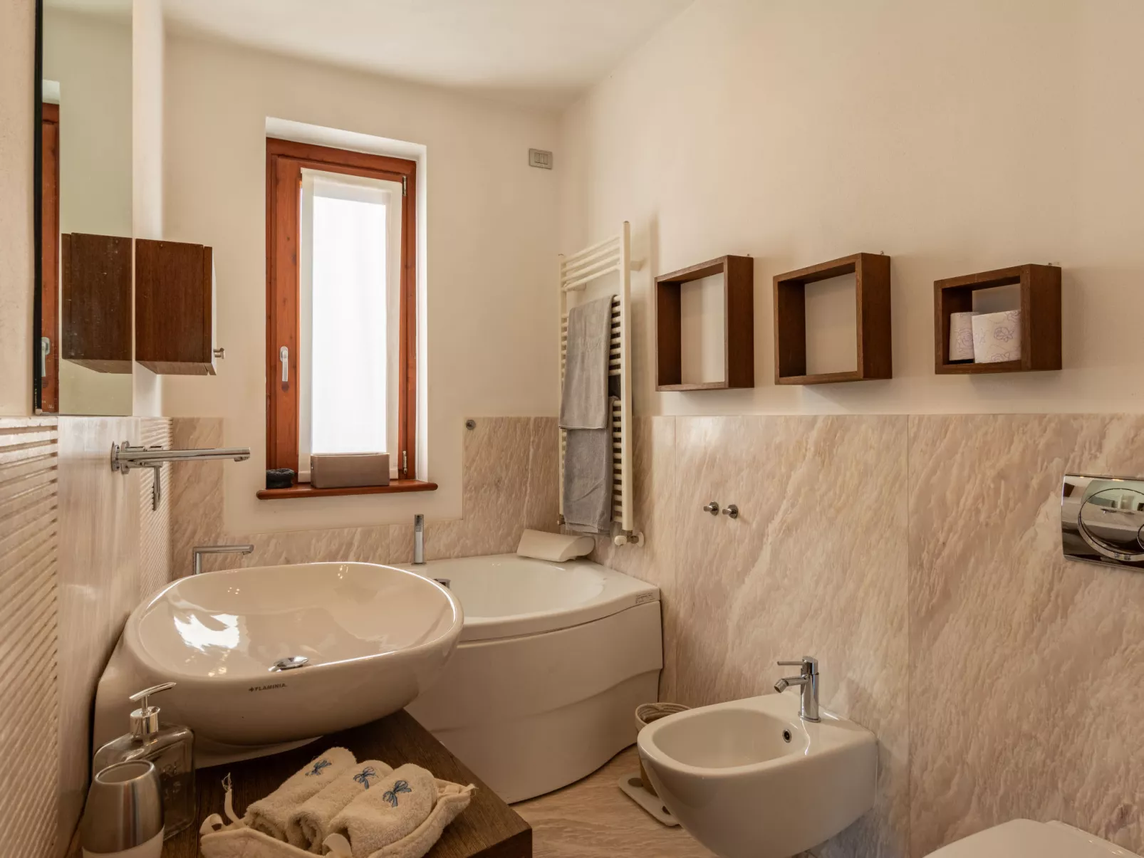 Xino Terrace View-Inside