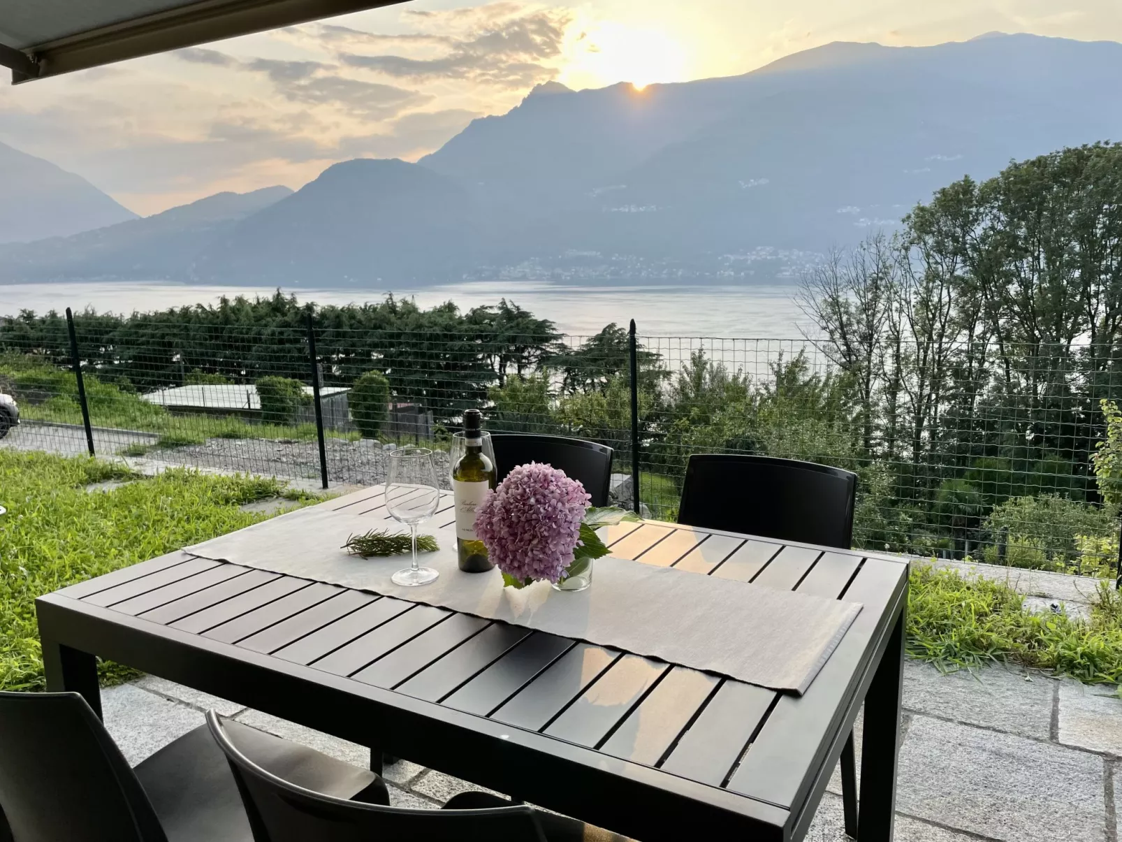 La Terrazza sul Lago-Outside