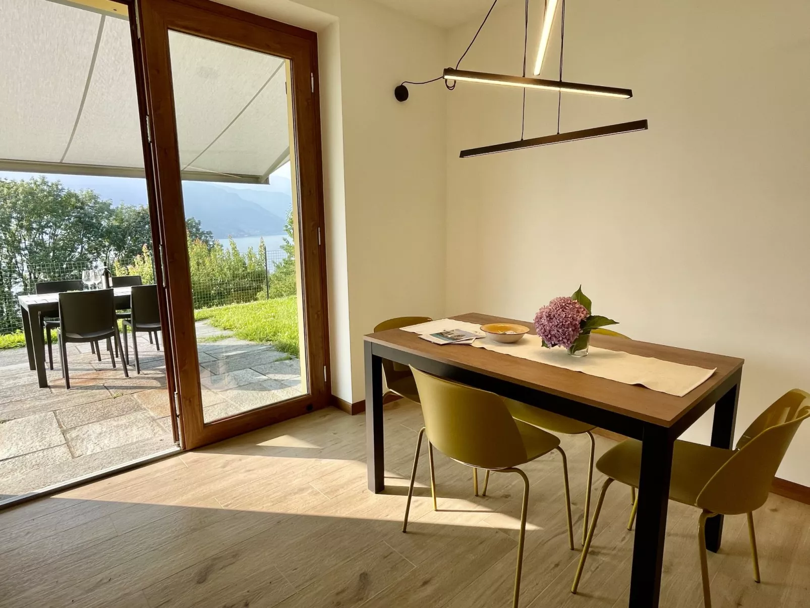 La Terrazza sul Lago-Inside