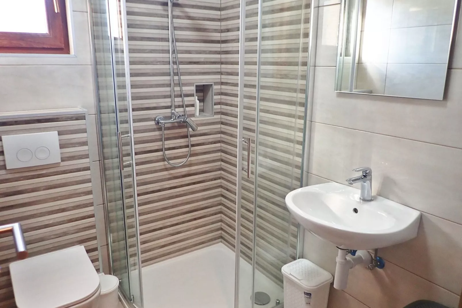 Holiday flat Dane Jasenice-Rovanjska SD-137 A-02 100 qm 6 Pers 1OG-Bathroom