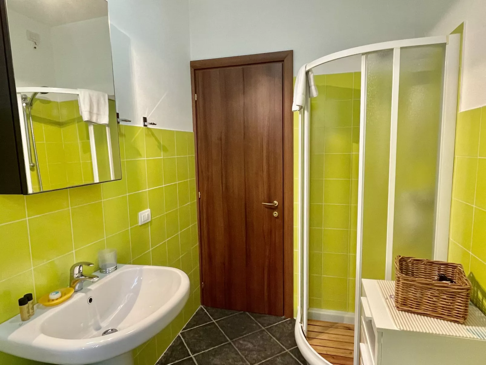 Vista Lago-Inside
